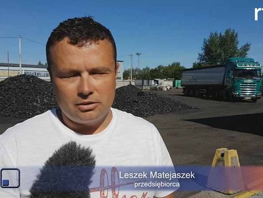 1001 sposobów jak zniszczyć przedsiębiorcę - ciężarówka ma za dużo świateł mówi policjant.