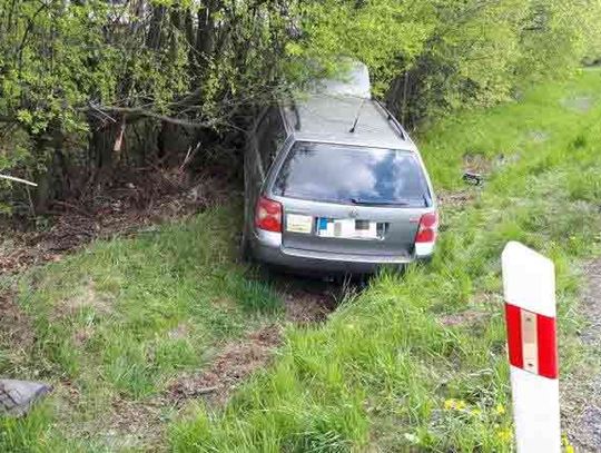 60-letni rowerzysta poniósł śmierć w wypadku w poniedziałek rano w Charbielinie na trasie Głuchołazy-Prudnik.