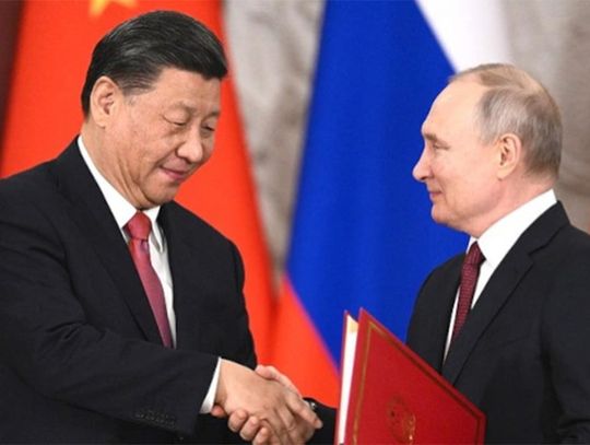 Brytyjska prasa twierdzi, że Chiny od początku wojny zbroją Rosję