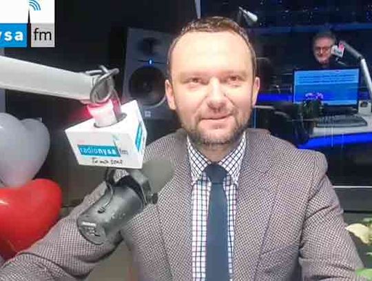Burmistrz Paczkowa Artur Rolka w radio Nysa FM