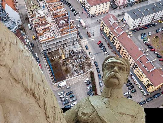 Czy Pomnik marszałka Piłsudskiego stanie 11 listopada na nyskim rynku.