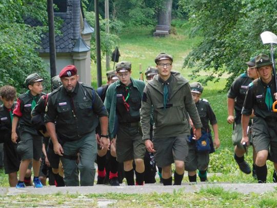 Harcerze z ZHR rajd na polsko-czeskim pograniczu.