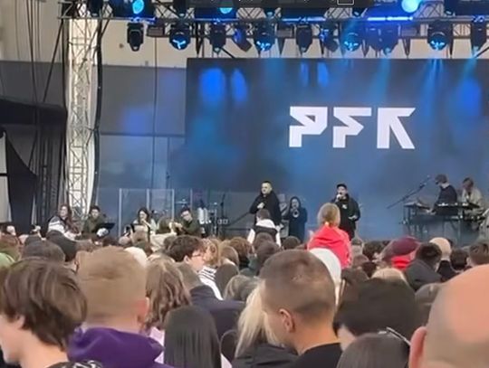 Paktofonika tłumy fanów hip-hopu - WIDEO
