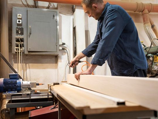 Projektowanie własnej linii produkcyjnej do fabryki mebli