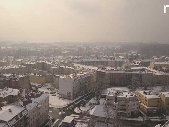 Smog to nie tylko piece, ale również postawa obywatelska - trzeba donosić na recydywistów trucia, bo szkodzą nam, sobie i naszym dzieciom.