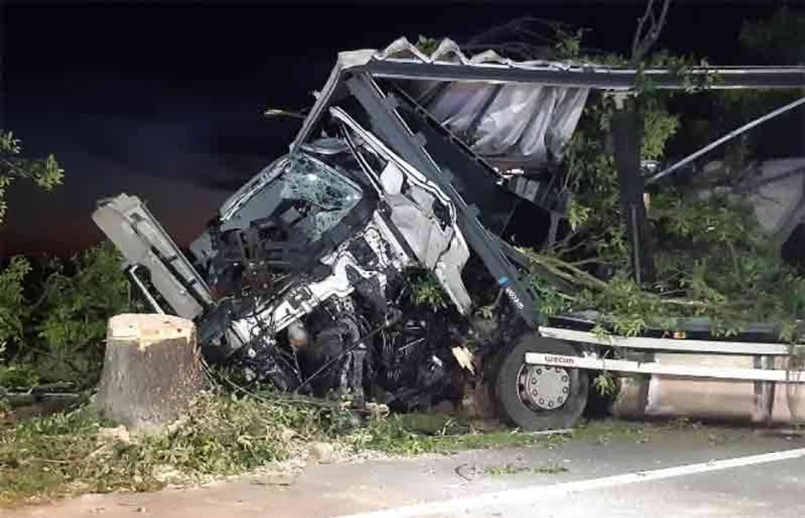 55-letni kierowca ciężarówki zginął w wypadku, na drodze krajowej 46 w okolicach Sidziny.