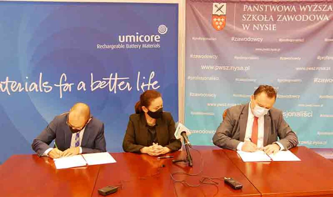 PWSZ w Nysie i Umicore podpisały umowę o współpracy