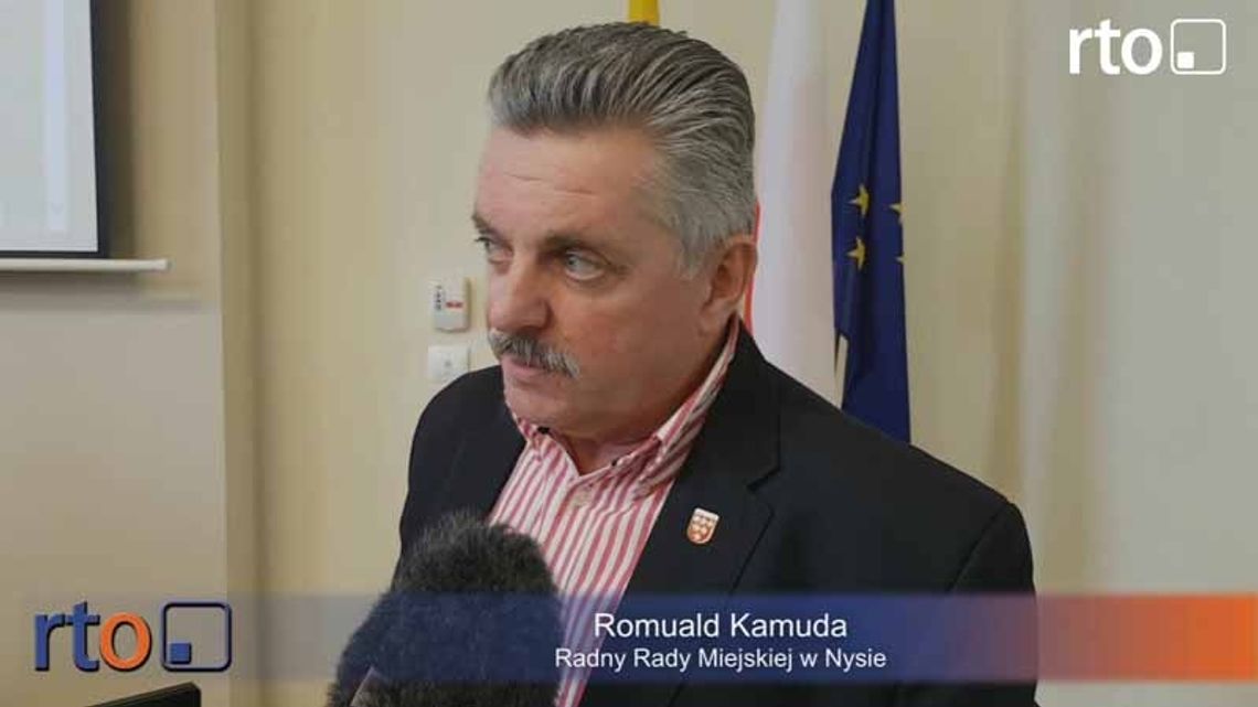Radnego Romualda Kamudę czeka proces lustracyjny, to może być koniec jego kariery samorządowej.