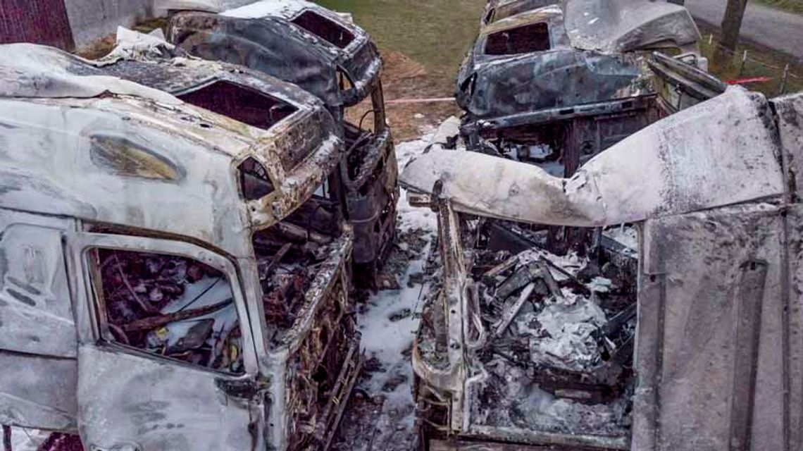Wiadomości 19 listopada 2018 - W Lipowej spłonęło 5 ciężarówek straty ponad milion złotych.
