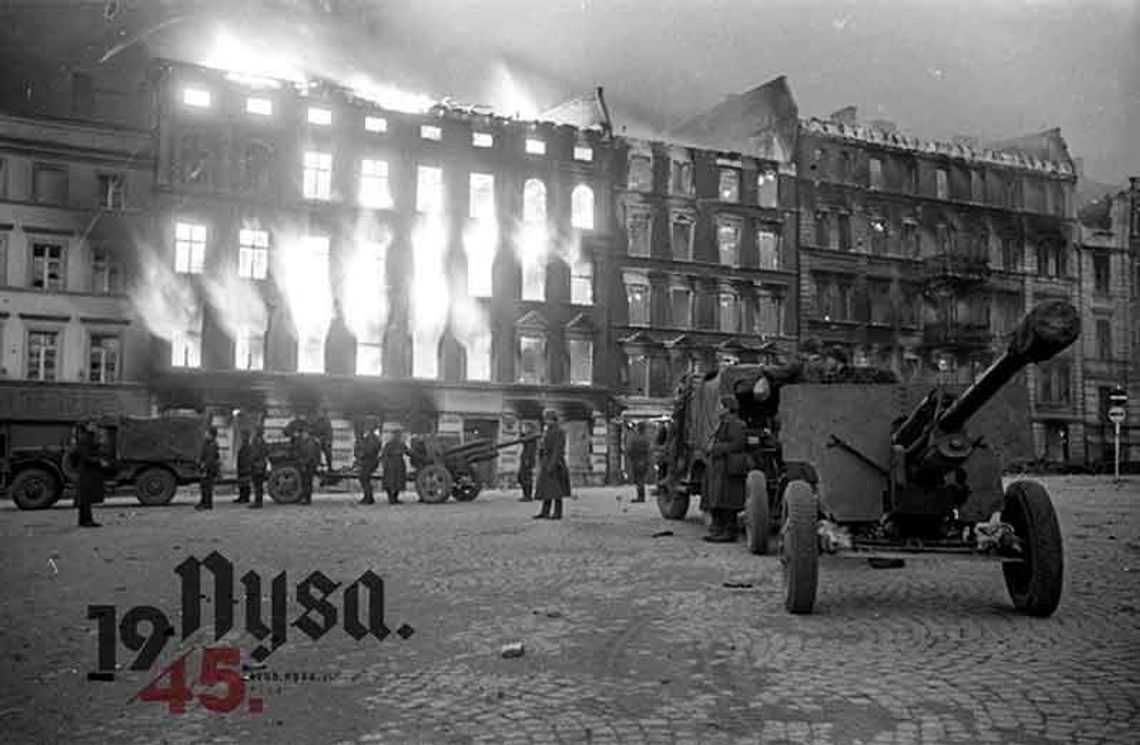 Zobacz archiwalny film - Nysa 1945 roku, Armia Czerwona, płonące budynki - tak wyglądało zakończenie II wojny światowej w naszym mieście.